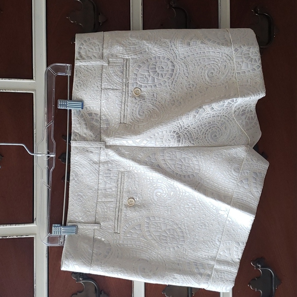 NYC & Co Metallic Cuffed Shorts - Picture 2 of 6